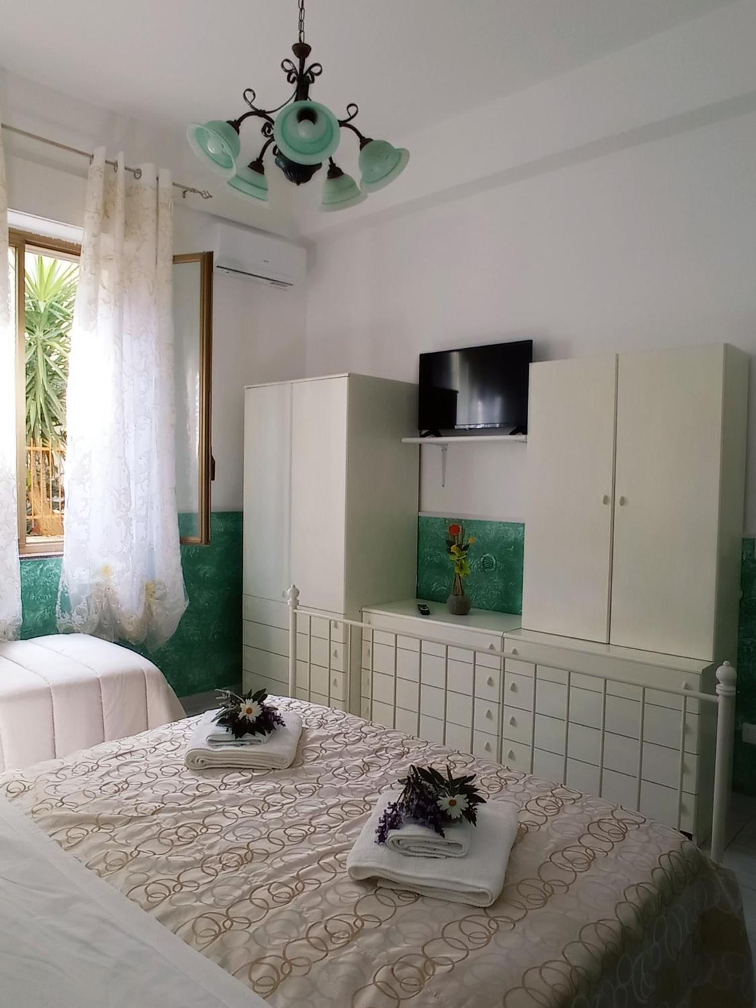 Mary Home - Casa Vacanza Taormina Quarto foto